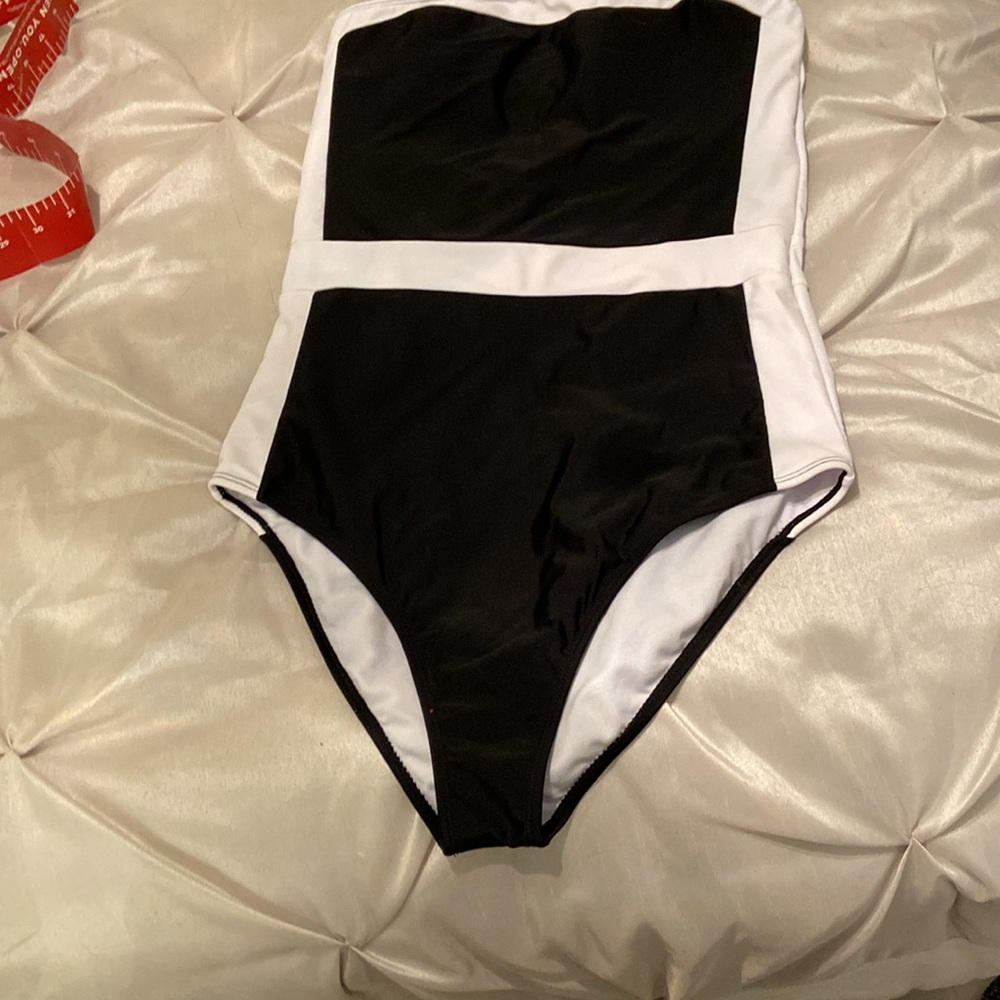 NWOT black and white bathing suit - Picture 3 of 7